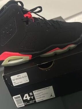 Jordan Kids Black and Red Sneakers